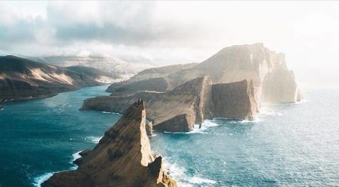 Inspiration : Îles Féroé. Photo: @pangea #faroeislands #nature #landsca …