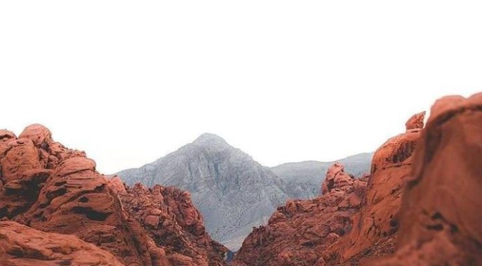 Inspiration : Vallée de feu State Park. Photo: @zackkcore #valleyoffire …..