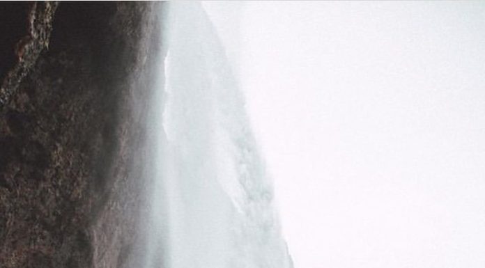 Inspiration : Islande. Photo: @sarahpour #wanderlog …