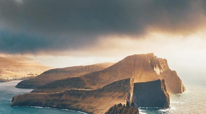 Inspiration : Îles Féroé. Photo: @lennart #wanderlog …