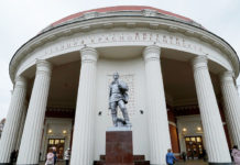 Are all Moscow Metro stations beautiful? Are all Moscow Metro stations beautiful?