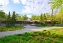 Are there any Frank Lloyd Wright houses in Tucson Arizona? Are there any Frank Lloyd Wright houses in Tucson Arizona?