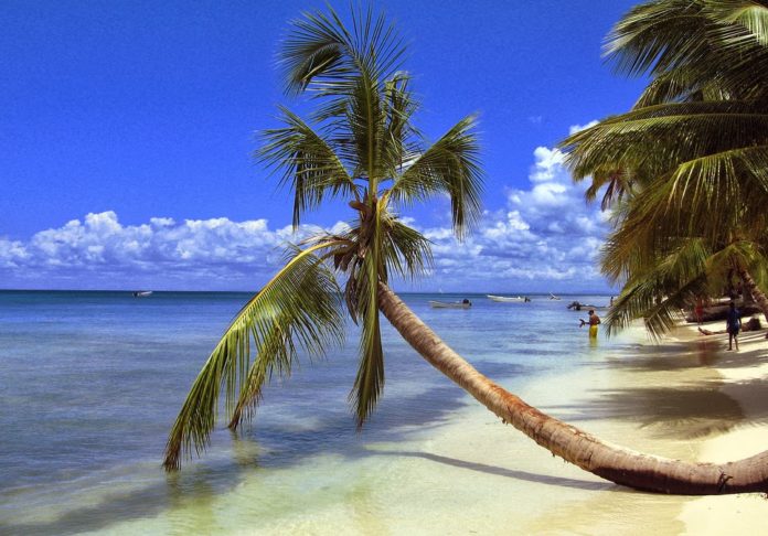 Are there beaches in Santo Domingo Dominican Republic?