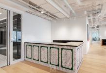 Are there day rooms at Hong Kong airport? Are there day rooms at Hong Kong airport?