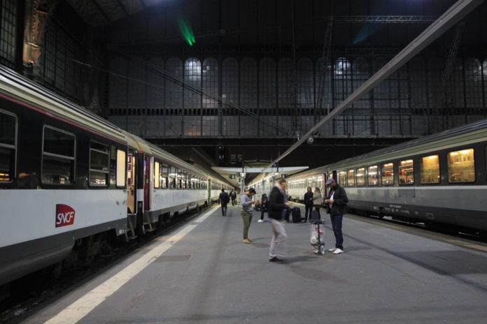 Are there direct trains from Zurich to Paris?