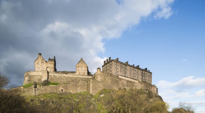 Are there lochs near Edinburgh? Are there lochs near Edinburgh?