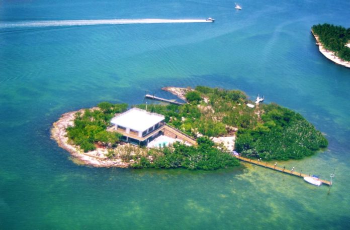 Are there private islands in the Florida Keys?