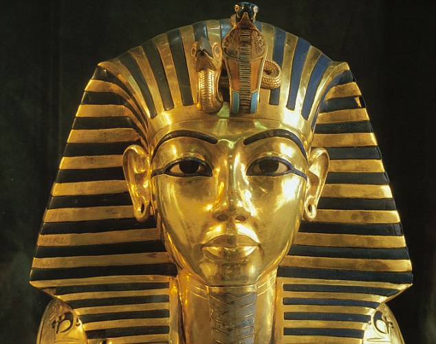 At what age did Tutankhamun became pharaoh?