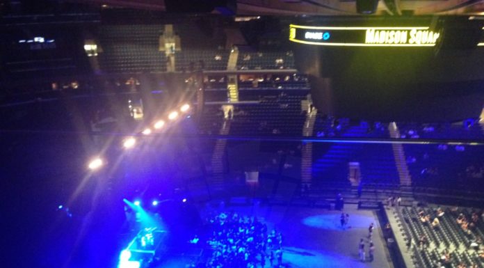 Can I walk around Madison Square Garden? Can I walk around Madison Square Garden?