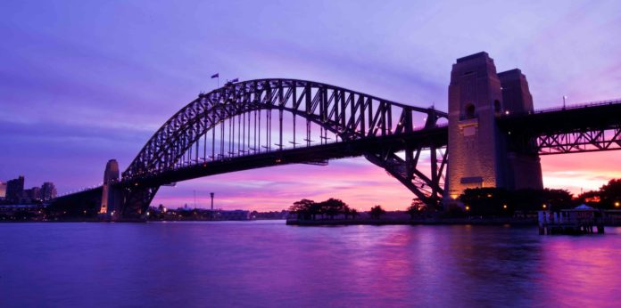 Can you climb Sydney Harbour bridge at night?