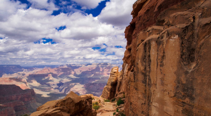 Can you drive to bottom of Grand Canyon? Can you drive to bottom of Grand Canyon?