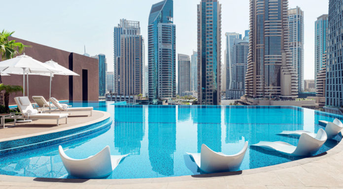 Can you fall off infinity pool? Can you fall off infinity pool?