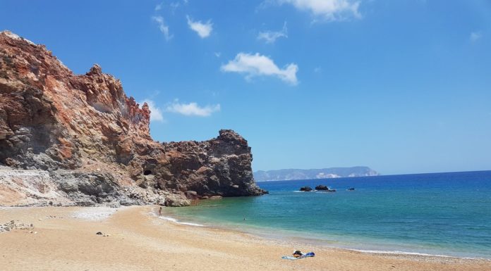 Can you fly from Milos to Mykonos? Can you fly from Milos to Mykonos?