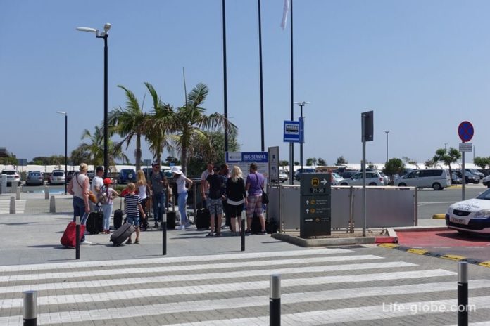 Can you get a bus from Larnaca to Paphos?