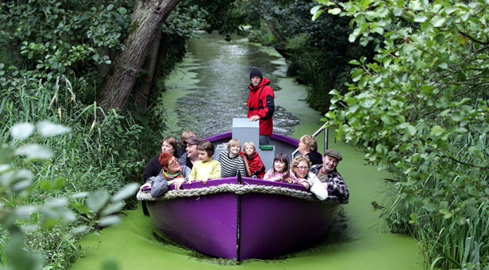 Can you get to Sardinia by boat? Can you get to Sardinia by boat?