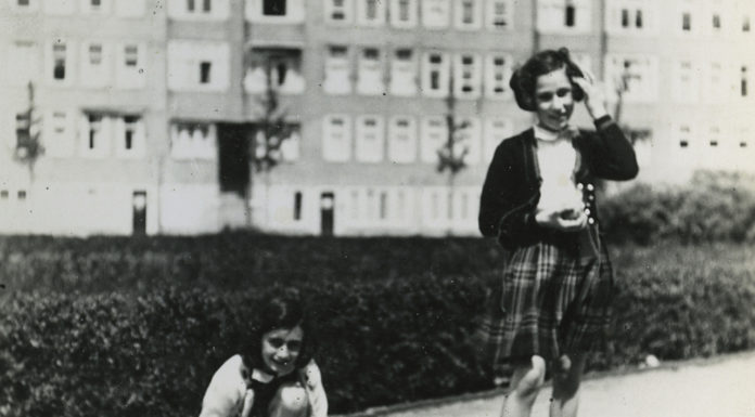 Can you go in Anne Frank’s house? Can you go in Anne Frank's house?