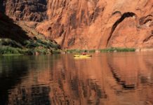Can you kayak through Horseshoe Bend? Can you kayak through Horseshoe Bend?