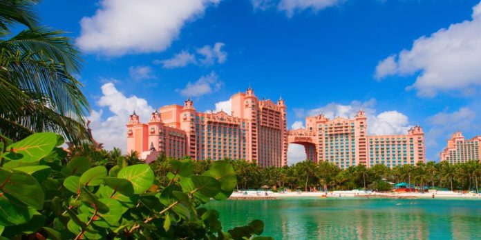 Can you live in Atlantis Bahamas?