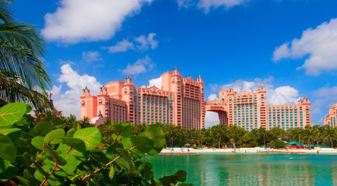 Can you live in Atlantis Bahamas? Can you live in Atlantis Bahamas?