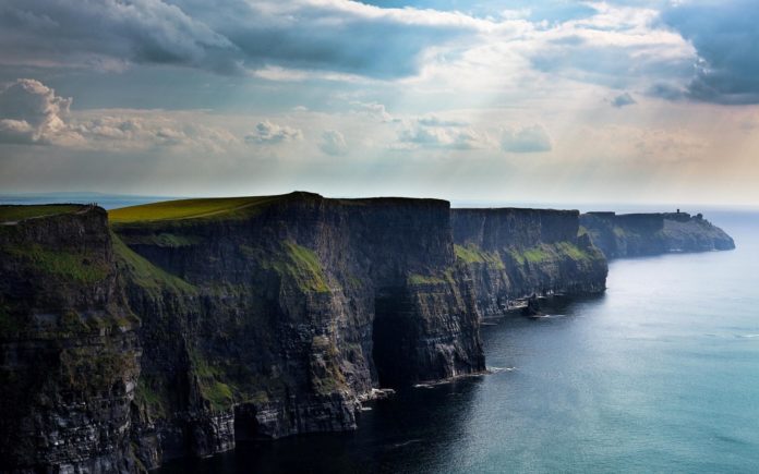 Can you see the Cliffs of Moher for free?