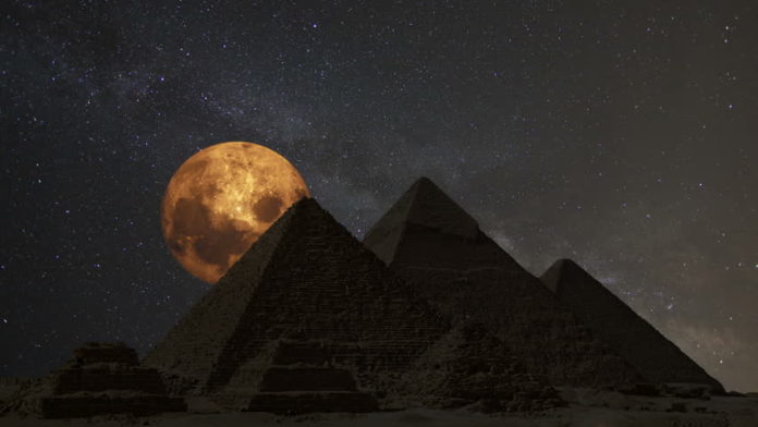 Can you see the Pyramids of Giza at night?