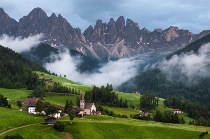 Can you snowboard in the Dolomites?