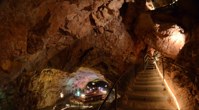 Can you stay overnight at Kings Canyon? Can you stay overnight at Kings Canyon?