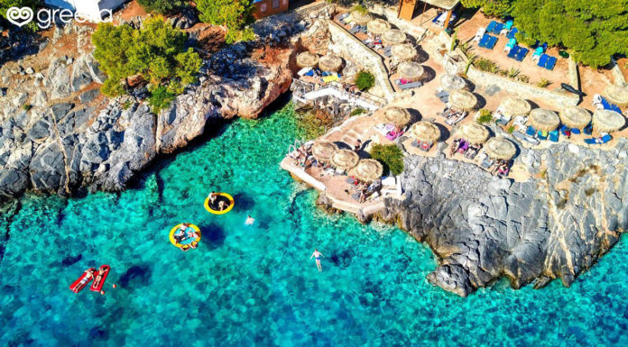Can you swim at Hydra Greece? Can you swim at Hydra Greece?