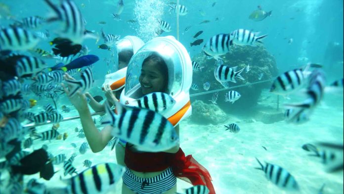 Can you swim in Nusa Lembongan?