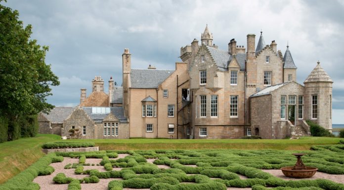 Can you tour the Peles Castle? Can you tour the Peles Castle?