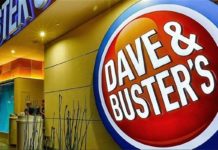 Can you walk around with drinks at Dave and Busters? Can you walk around with drinks at Dave and Busters?