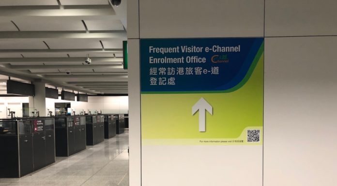 Can you walk between terminals at Gatwick? Can you walk between terminals at Gatwick?