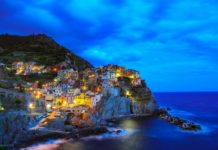 Can you walk between towns in Cinque Terre? Can you walk between towns in Cinque Terre?