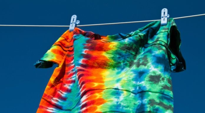 Can you wear shirts at water parks? Can you wear shirts at water parks?