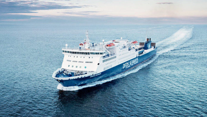 Do DFDS take foot passengers?