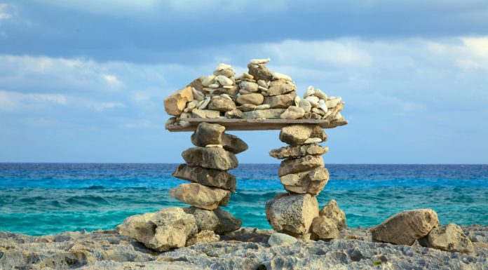 Do Expedia own ebookers? Do Expedia own ebookers?