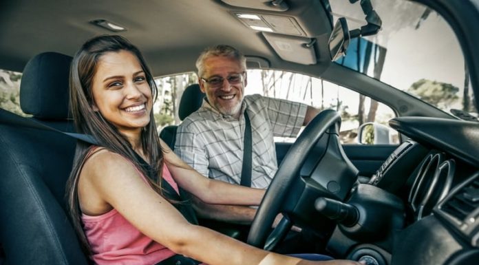 Do I need lessons to kitesurf? Do I need lessons to kitesurf?