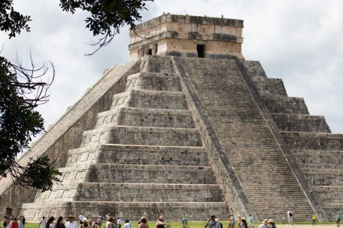 Do you have to pay to get into Chichen Itza?