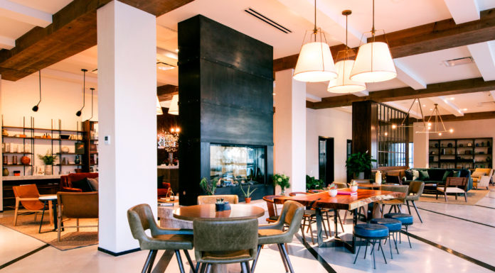 Does Chicago have a Michelin star restaurant? Does Chicago have a Michelin star restaurant?