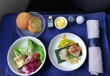 Does Lufthansa give pajamas in business class? Does Lufthansa give pajamas in business class?