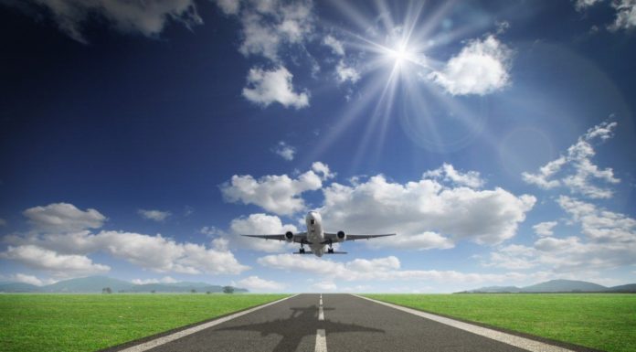 Does Wollongong have airport? Does Wollongong have airport?