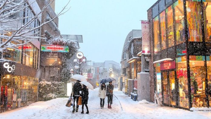 Does it snow in Japan for kids?