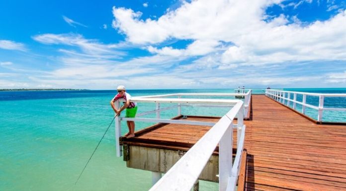 How can I stay in Australia cheap? How can I stay in Australia cheap?