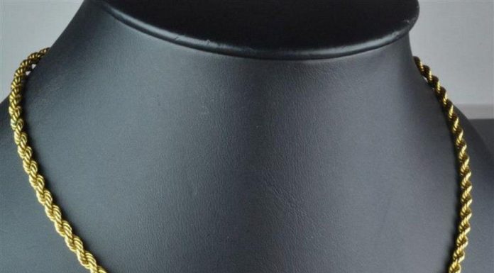 How can you tell if a 18K gold chain is real? How can you tell if a 18K gold chain is real?