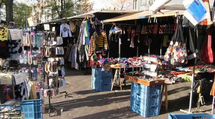 How do I dispose of clothes in Amsterdam? How do I dispose of clothes in Amsterdam?
