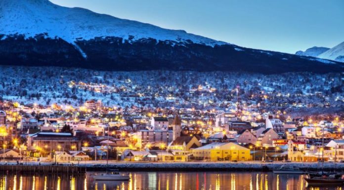 How do I get from Buenos Aires to Ushuaia? How do I get from Buenos Aires to Ushuaia?