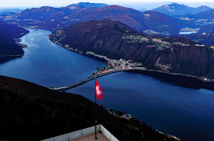 How do I get from Lake Como to Lugano?