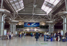 How do I get from Lisbon airport to city Centre? How do I get from Lisbon airport to city Centre?