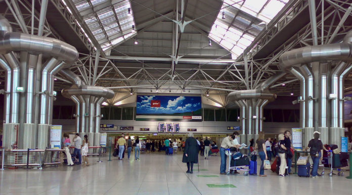 How do I get from Lisbon airport to city Centre? How do I get from Lisbon airport to city Centre?