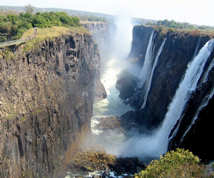 How do I get from Victoria Falls to Lusaka?
